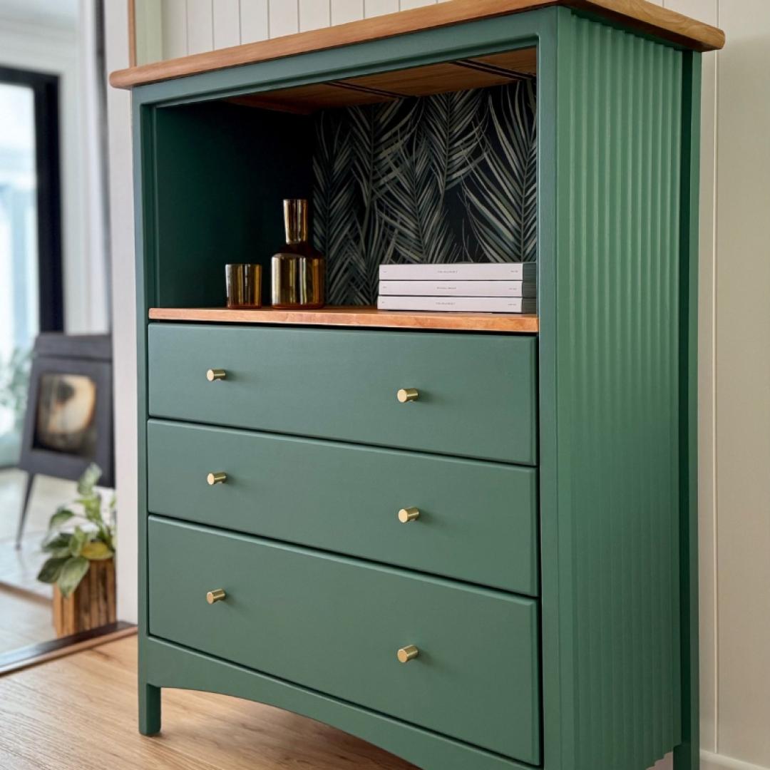 Little Red Industries; Dresser Makeover feat. easyLINING COVE30